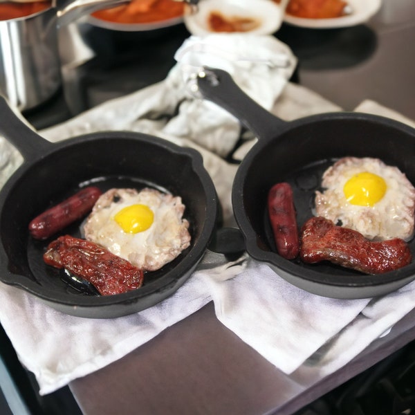 Pair Of Miniature Fry Pan Eggs Bacon Sausage Breakfast Earrings Hypoallergenic Metal