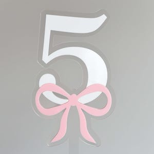 Schleife Fünftes Geburtstagskind Tortenstecker aus doppelschichtigem Acryl, Laser Cut, Cake Smash Topper