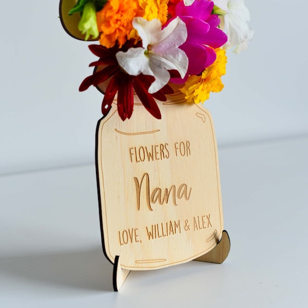 Vase porte-fleurs personnalisé en bois, cadeau de Noël pour la fête des mères en bois pour maman ou grand-mère avec support en option | Découpe et gravure au laser