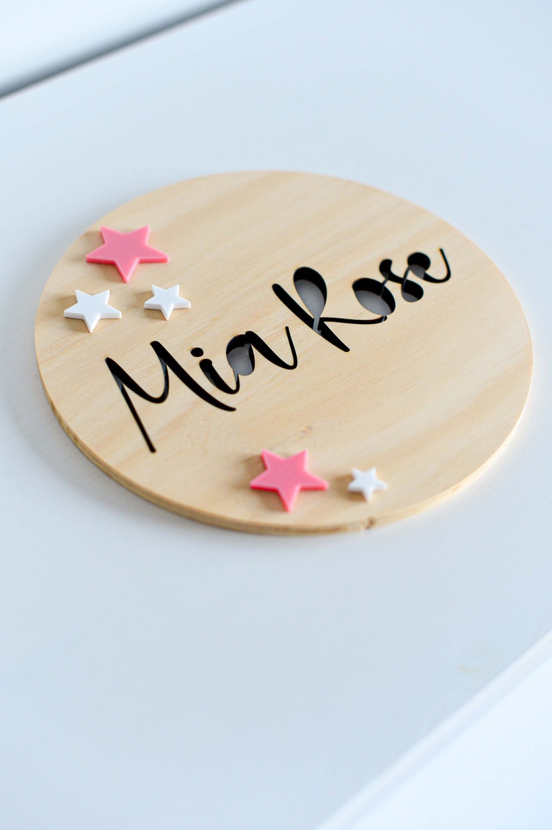 Nombre redondo Niños Placa de letrero personalizada / Guardería de bebé / Dormitorio de niños / Decoración de cumpleaños / Tablero de madera con estrellas acrílicas / Corte láser imagen 5