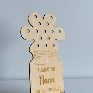 Personalised Flower Holder Vase Wooden Mother's Day Christmas Gift for Mum or Grandma with Optional Stand Laser Cut & Engraved imagem 7