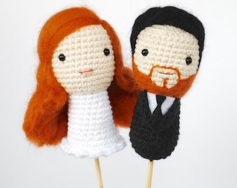 Custom wedding cake topper. Personalized amigurumi bride and groom dolls. Wedding party gift, handmade decoration. Crochet couple portrait