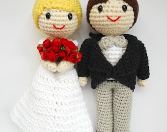 Custom wedding cake topper. Amigurumi bride and groom. Custom amigurumi couple. Wedding gift. Romantic wedding decor (FINISHED CROCHET DOLL)