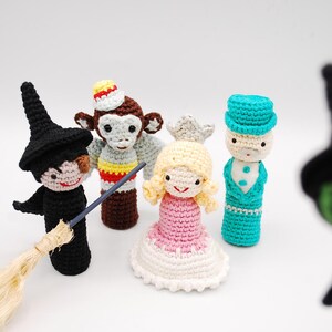 The Wizard of Oz Amigurumi Pattern. Crochet Finger Puppets: Glinda ...