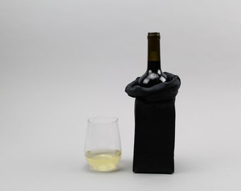 The Connor Wine Bag // Black Waxed Canvas Wine Tote