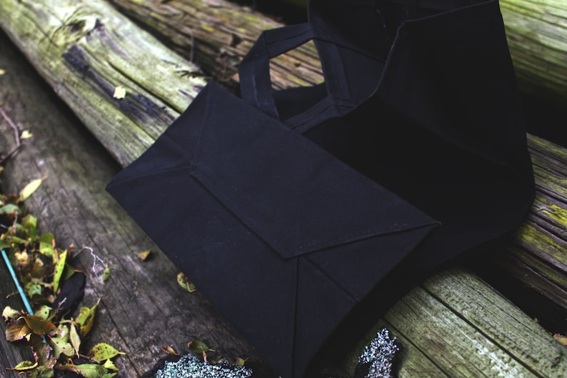 The Market Bag // Black WAXED Canvas Reusable Shopping Bag with handles, eco-friendly and stylish image 3