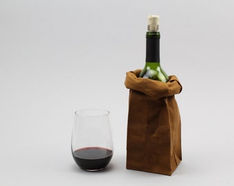 The Connor Wine Bag // Caramel Brown Waxed Canvas Wine Tote