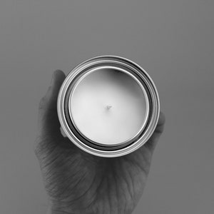 15 // Cambridge Half Pint 8oz Scented Soy Candle in Paint Can English Ivy, Bergamot, and Oak Moss image 5