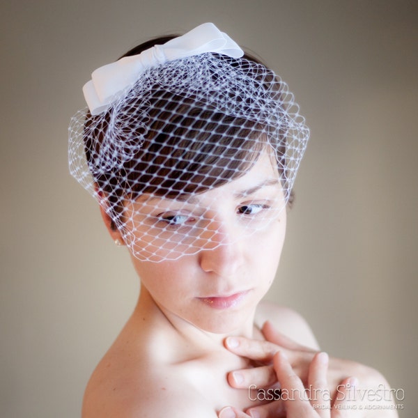 Retro Birdcage Wedding Veil with Bow (Blusher Veil, Bridal Veil, Small Veil, Mini Veil, Ribbon Bow, Bird Cage Veil, grosgrain ribbon)