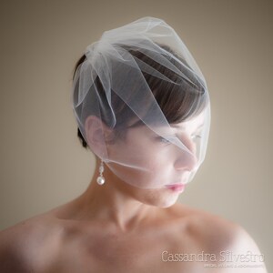 Medium Tulle Birdcage Wedding Veil (Blusher Veil, Mini Veil, Bridal Veil, Bridal Illusion Tulle, Bird Cage Veil, Retro Veil) image 2