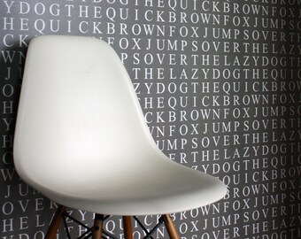 3 Rolls Wallpaper - Quick Brown Fox - Taupe - Special batch B