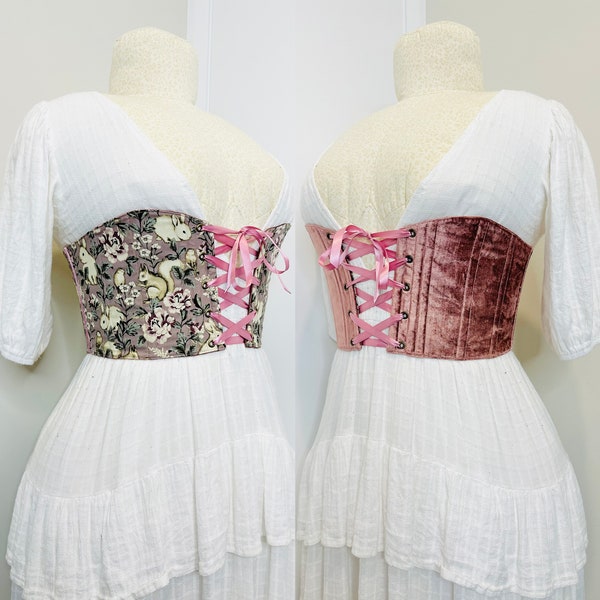 30"Kaninchen & Eichhörnchen Baumwolle und dunkles Blush Rosa Samt Vorne Schließen Bustier Stil Reversible Overbust Korsett