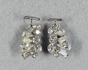 Vintage Weiss Rhinestone Cluster Earrings Clip On Signed Crystal Statement Jewel