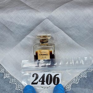 Vintage Chanel No 5 Extrait Perfume Bottle Sealed Wax Cord 1940s image 8