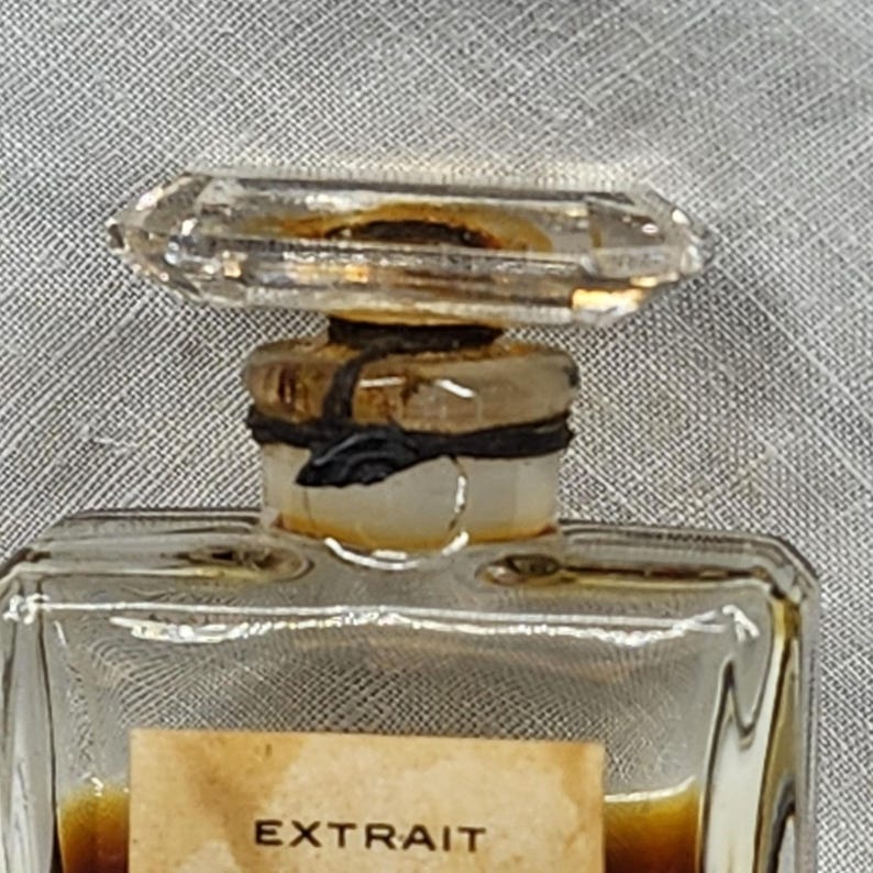 Vintage Chanel No 5 Extrait Perfume Bottle Sealed Wax Cord 1940s image 6