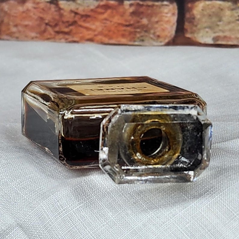 Vintage Chanel No 5 Extrait Perfume Bottle Sealed Wax Cord 1940s image 4
