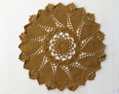 Golden doily Windsor Round designed by Patricia Kristoffersen - 40 cm - crochet doily tablecloth vintage style table runner decoration home