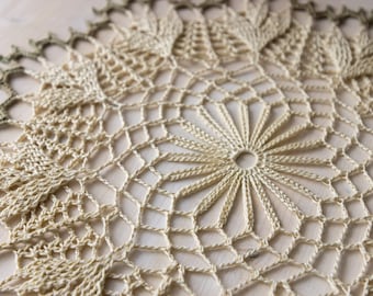 Napperon au crochet, 48 cm, napperon en coton, napperon texturé, dentelle, vintage, minable, bohème, rétro, cadeau pour elle, décoration d'intérieur, cadeau de pendaison de crémaillère