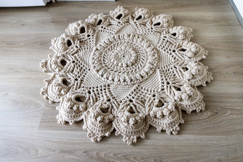 Vintage style crochet carpet, 90 cm image 10