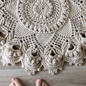 Vintage style crochet carpet, 90 cm image 5