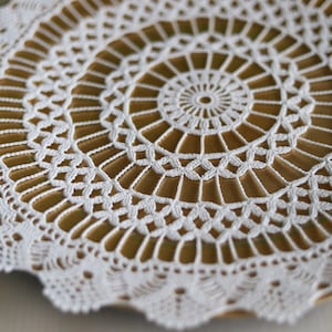 Large white doily tablecloth 13” 34 cm - vintage lace style
