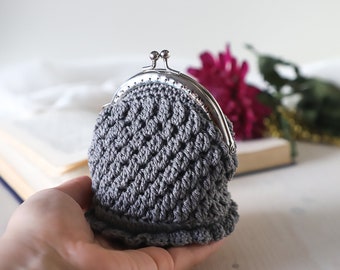 PDF Minerva crochet coin purse pattern