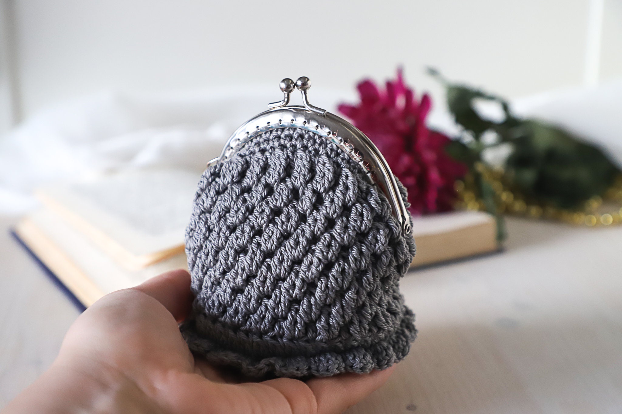Coin Purse Knitting Pattern with Leaves and Bobbles