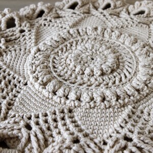 Vintage style crochet carpet, 90 cm image 8