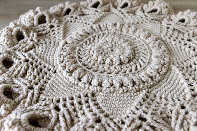 Vintage style crochet carpet, 90 cm image 8