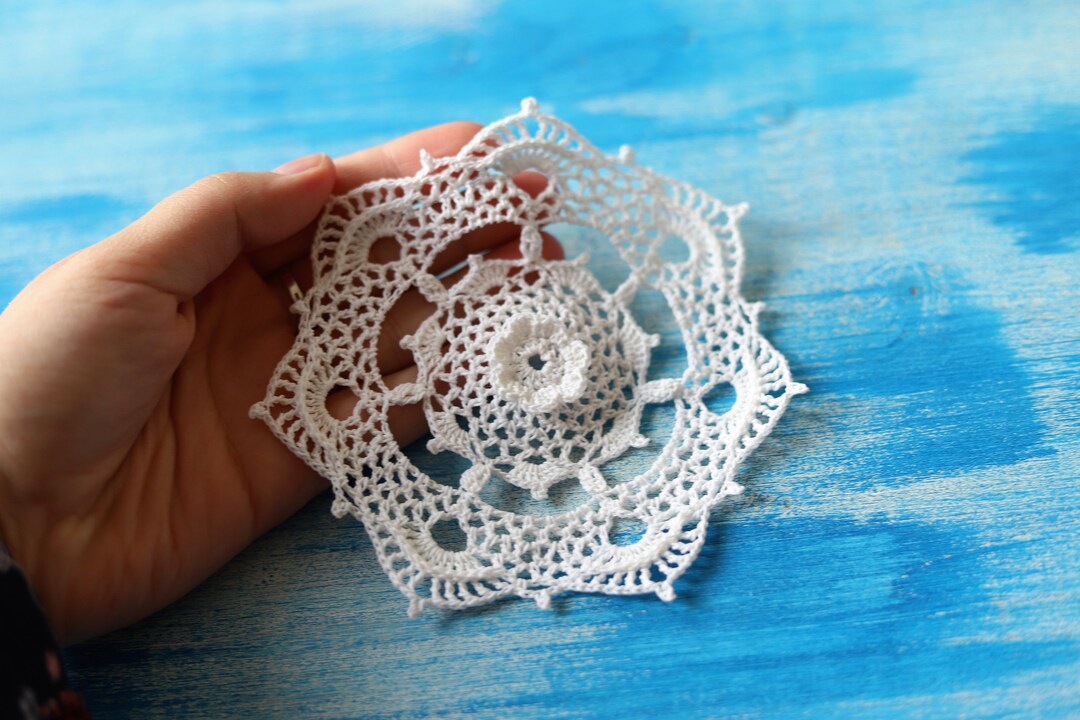 Doily Texture Snowflake White Textured Doily 12 Cm in Diameter Snowflake Decor Home Dollhouse ...