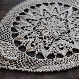 Vintage Crochet Lace Doily: Oval Boho Table Decor (20&quot; x 15&quot;)