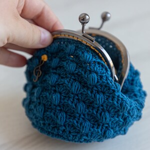 PDF C Moll crochet coin purse pattern image 9