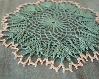 Green crochet doily, 37 cm, cotton doily, textured doily, lace, vintage, shabby, boho, retro, gift for her, home decor, housewarming gift