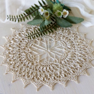Vintage style crochet doily Priscilla