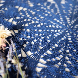 Lotus and Fern crochet doily, designed by Yalanda Wiese, 46 cm, doily, tablecloth, centerpiece, shabby decor, vintage design, lace, retro image 2