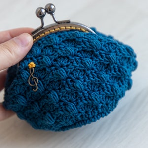 PDF C Moll crochet coin purse pattern