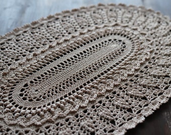 Beige Crochet Doily: Vintage Style Lace Tablecloth (40x25 cm)