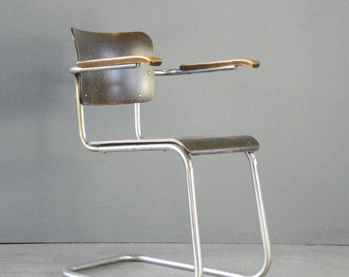 Bauhaus Cantilever Chair By Pohlschröder Circa 1930s