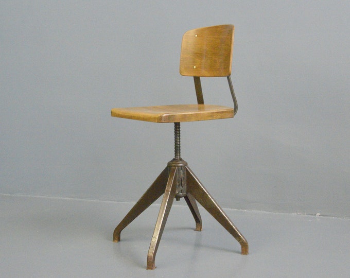 Rowac Model XIII Swivel Desk Chair Circa 1920s