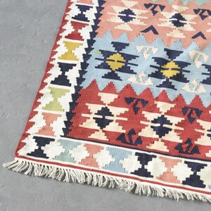 Grande tapete Kilim feito à mão