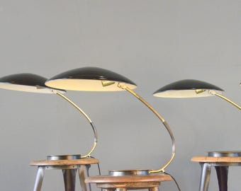 1930年代のKaiser Idell 6718シザーランプ、サテンブラック、復元され