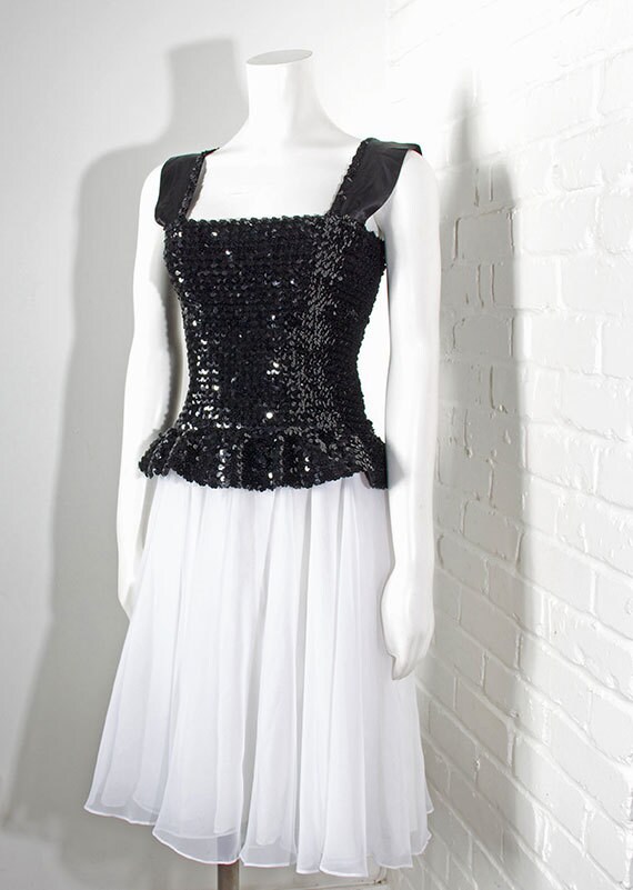 Vintage womens 1980's party dress // black sequins