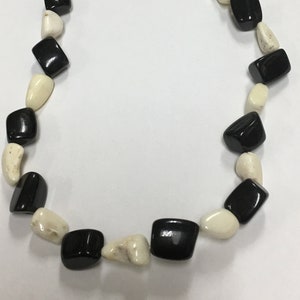 Vintage Coral  - Black and white nuggets