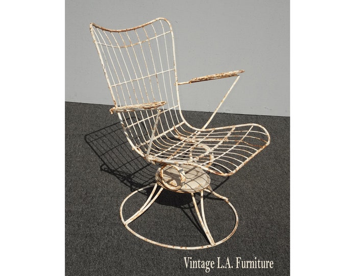 Vintage Mid-Century Modern Homecrest White Wire Swivel Rocker Lounge Chair