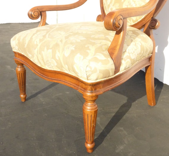 Vintage round back chair outlet