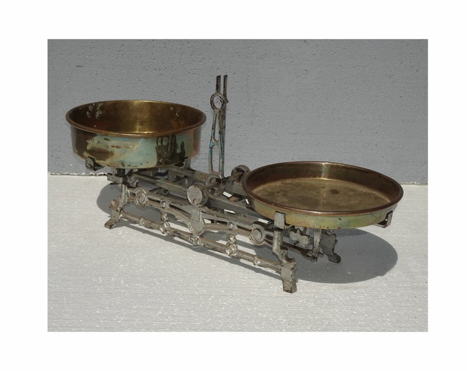 Antique Iron Metal Mercantile Balance Scale ~ Mid Century Modern