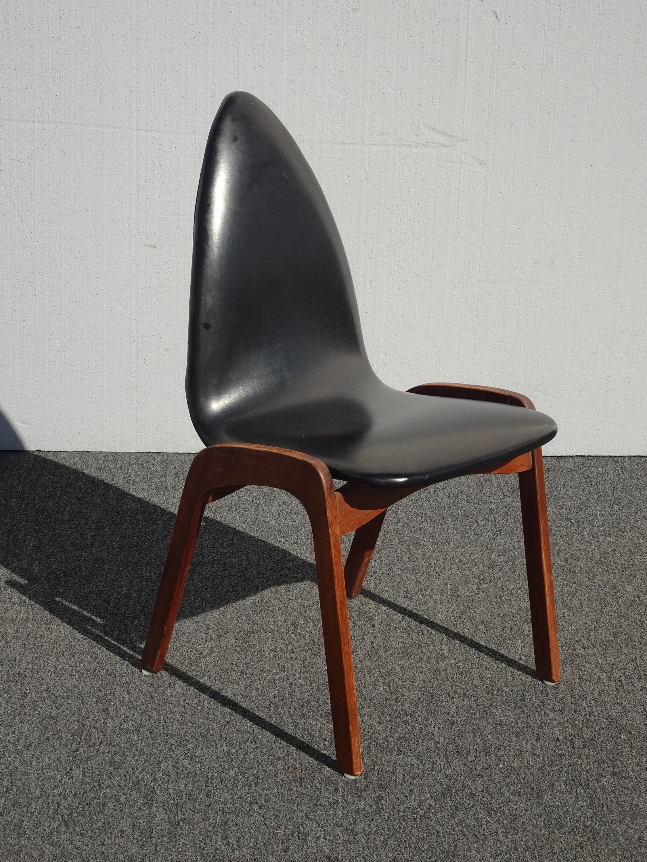 Set of Four Mid Century Modern Black Dining Room Chairs