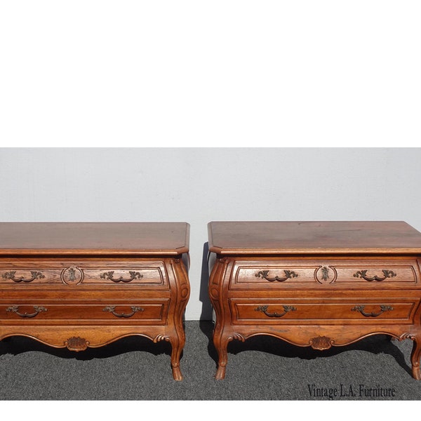 Pair Vintage French Style Bombay Bombe Nightstands Drexel Heritage Commode Chest