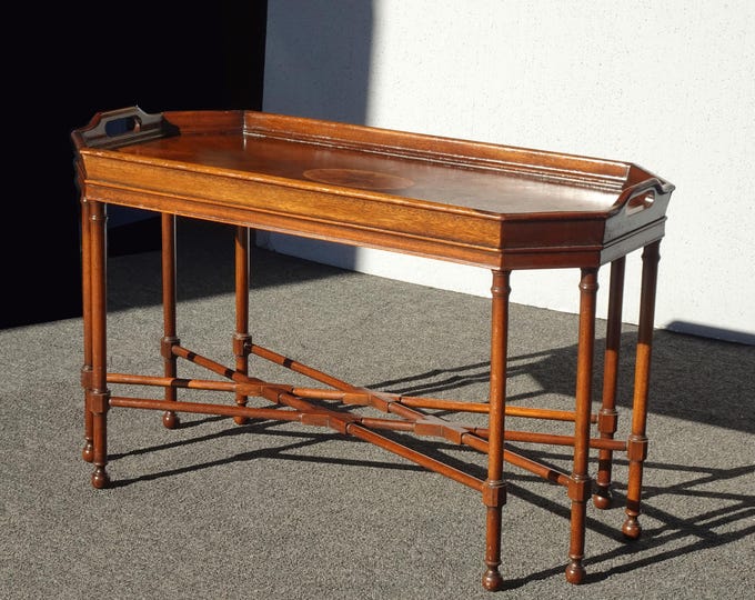 Vintage French Provincial Drexel Heritage Coffee Table w Center Decorative Onlay