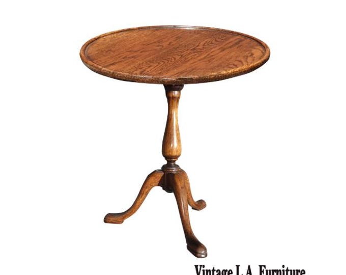 Vintage Oak Wood Pedestal Round Side Table with Queen Anne Legs